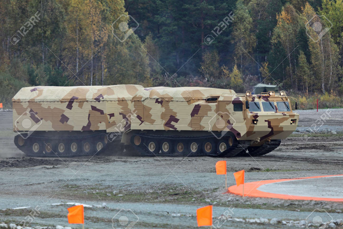 ニジニ タギル ロシア Sep 25 13 兵器 軍装置および弾薬ロシア兵器博覧会 レイ 13 の国際展 2 層水陸両用オールテレイン追跡された車 の写真素材 画像素材 Image ニジニ タギル ロシア Sep 25 13 兵器 軍装置および弾薬ロシア兵器博覧会 レイ 13 の国際展 2 層水陸両用オールテレイン追跡された車 の写真素材 画像素材 Image
