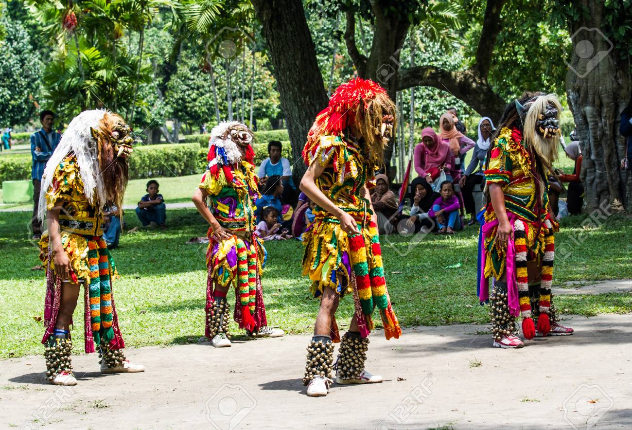 yogyakarta indonesia august 28 dancer performing monster dance