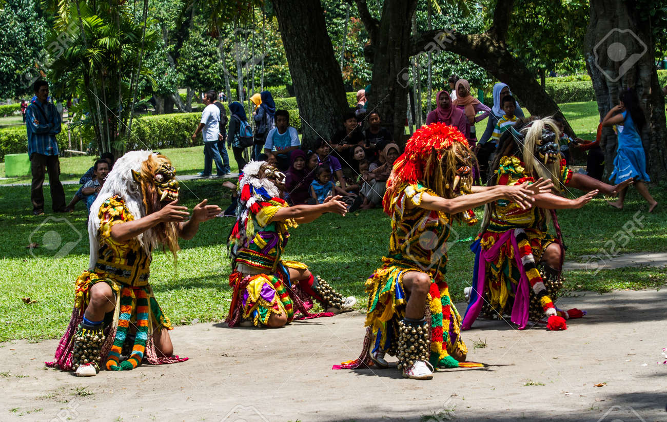 yogyakarta indonesia august 28 dancer performing monster dance