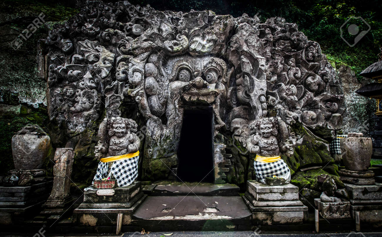 Hasil gambar untuk goa gajah di ubud bali