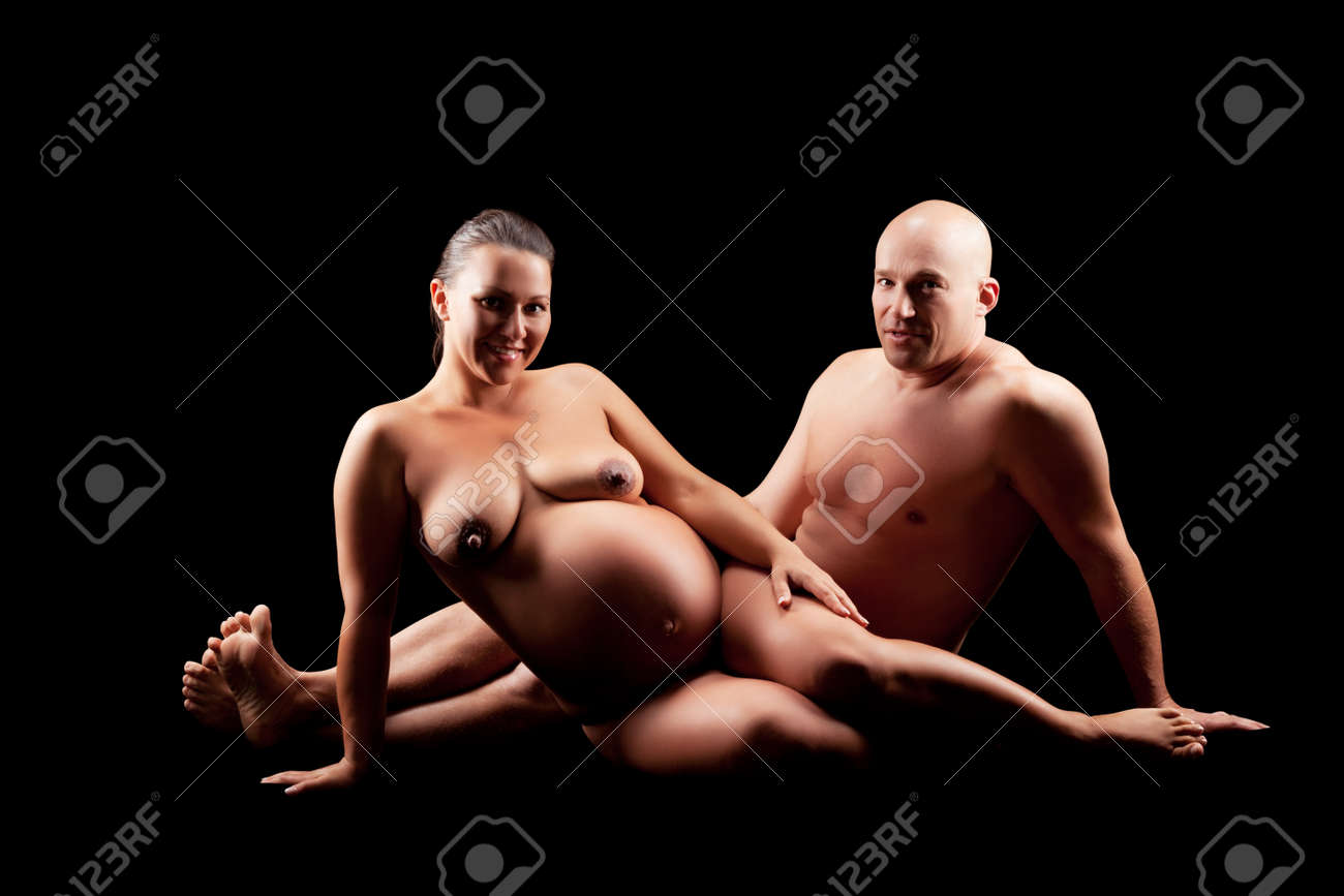 беременная русская голая Голая Беременная Женщина С Мужем Фотография, картинки, изображения и сток-фотография без роялти. Image 10751421