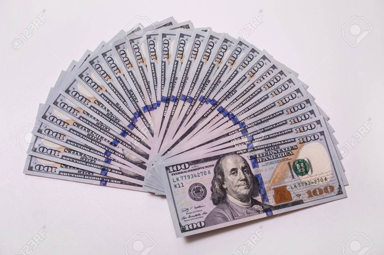 お金 百ドル札の正面側の背景 ドル 100 ドルの Bil の新しい顔 100 ドルでビルの進化 お金 ドル通貨の分離 アメリカのドル紙幣からファンのファンの背景 白地を分離します の写真素材 画像素材 Image お金 百ドル札の正面側の背景 ドル 100 ドルの Bil の新しい顔 100 ドルでビルの進化 お金 ドル通貨の分離 アメリカのドル紙幣からファンのファンの背景 白地を分離します の写真素材 画像素材 Image