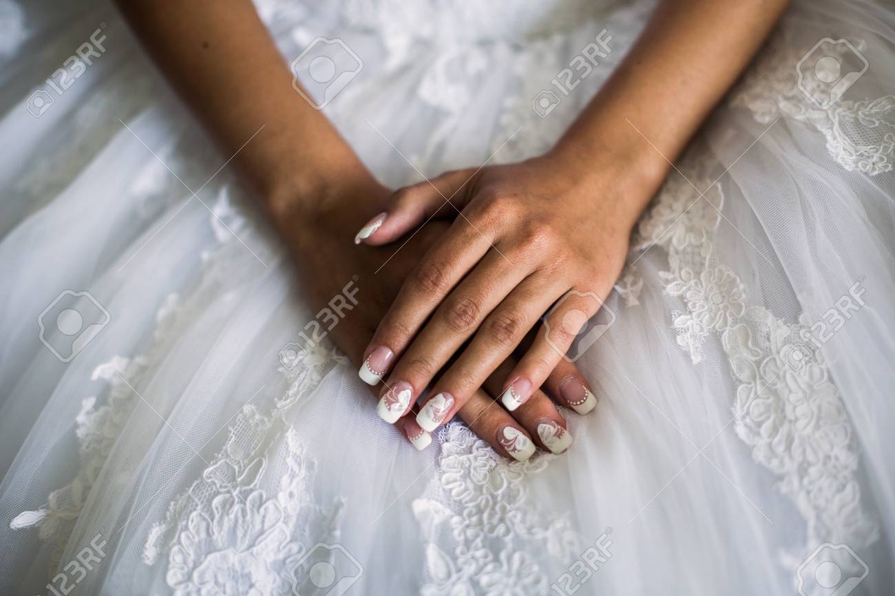 Nails for Wedding Dress