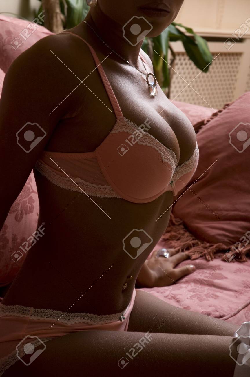 Mujeres En Ropa Interior Selling, OFF | fames.org.br