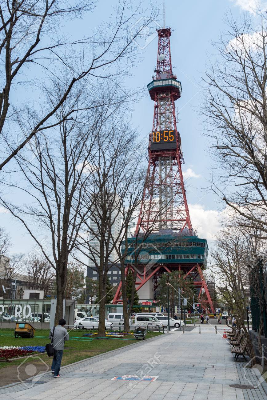 北海道札幌市 さっぽろテレビ塔 大通公園 4 月 の写真素材 画像素材 Image