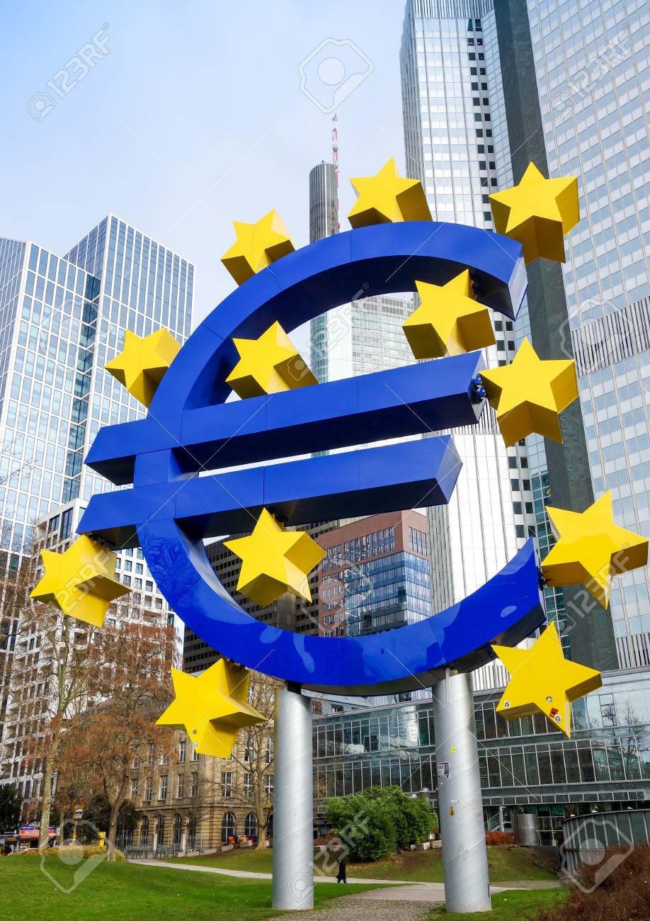 フランクフルト ドイツ 1 月 27 日 ユーロ通貨記号 欧州中央銀行 Ecb ユーロのための中央銀行は ユーロ圏の金融政策を管理する 16 年 1 月 27 日 ドイツのフランクフルトに の写真素材 画像素材 Image フランクフルト ドイツ 1 月 27 日 ユーロ通貨記号 欧州中央銀行 Ecb ユーロのための中央銀行は ユーロ圏の金融政策を管理する 16 年 1 月 27 日 ドイツのフランクフルトに の写真素材 画像素材 Image