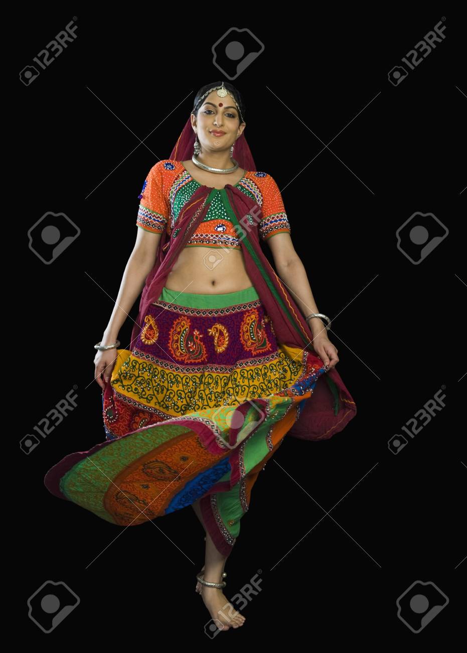 ghagra choli dance