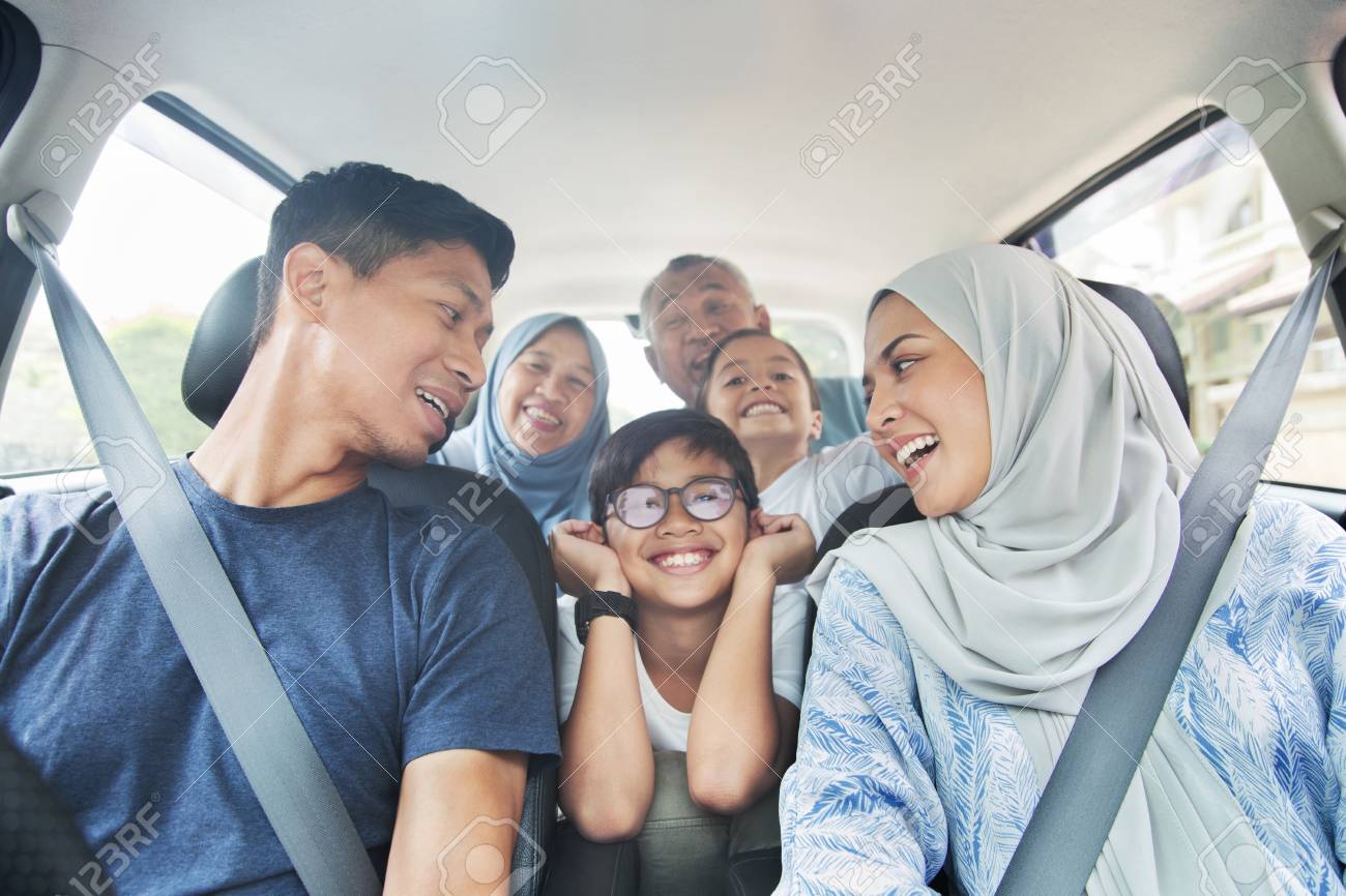 Family in a car for a trip - 123849489 Family in a car for a trip - 123849489