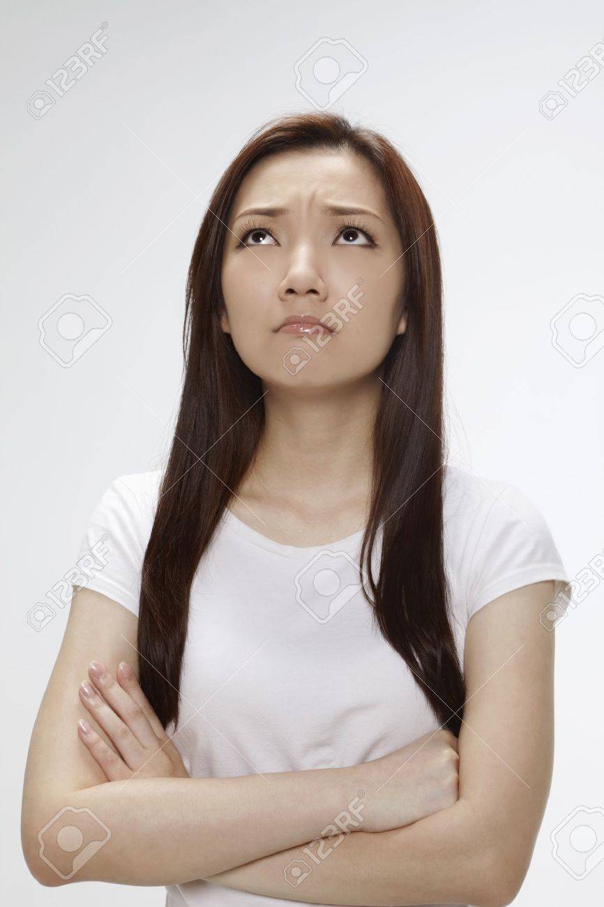 悲しい女性顔をしかめ 上方への検索 の写真素材 画像素材 Image