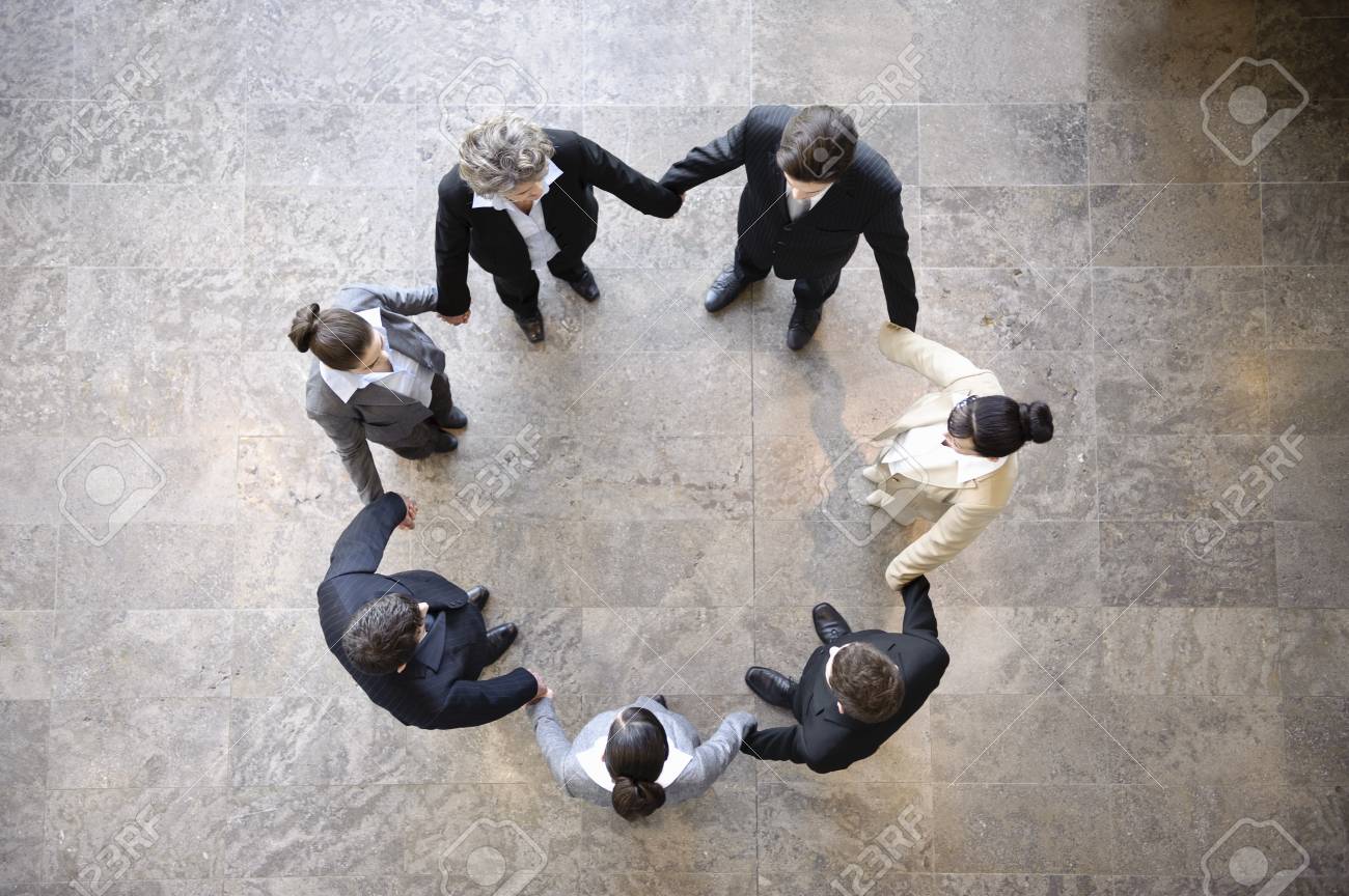 сделать круг из людей