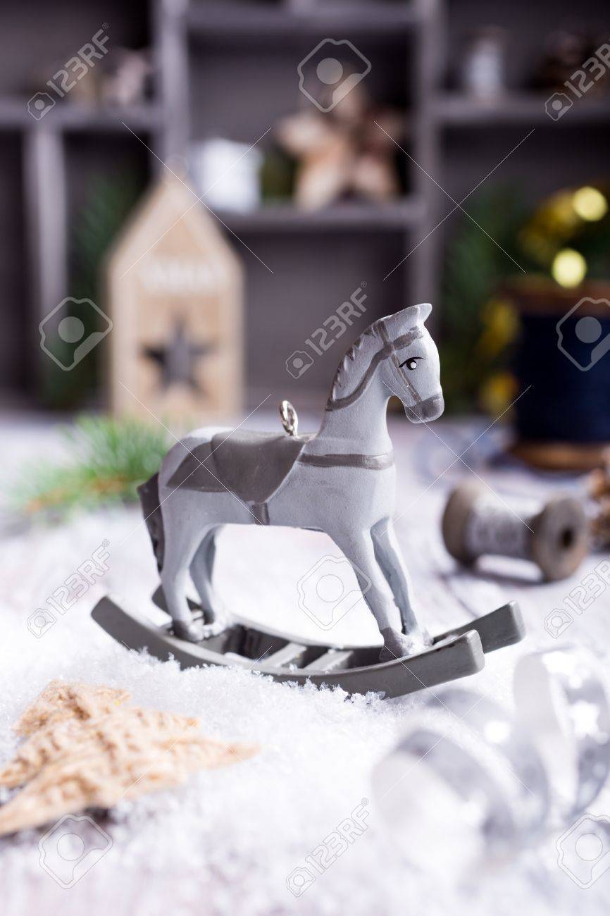 cheval a bascule en bois decoration