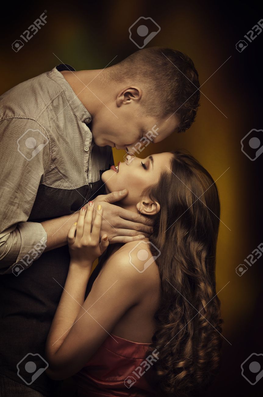 Romantsicher Sex mit jungem Paar Romantsicher Sex mit jungem Paar