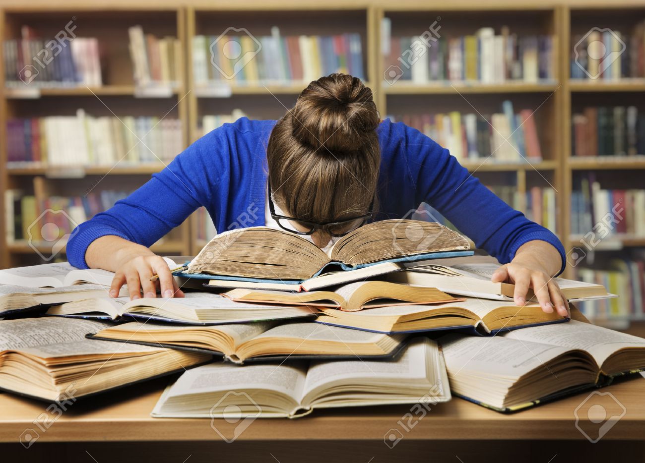 bullying essay topics media sosial