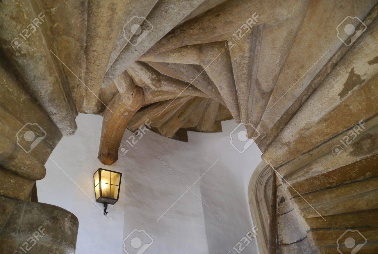 L Escalier A Double Spirale Dans Le Burg Un Complexe Du Chateau A Graz En Autriche Banque D Images Et Photos Libres De Droits Image
