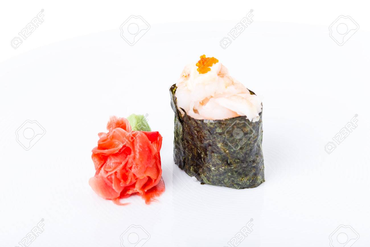 ズワイガニとトビコと伝統的な日本の軍艦寿司キャビア 生姜とわさびを添えてください マクロ 写真は 全体の背景として使用できます の写真素材 画像素材 Image ズワイガニとトビコと伝統的な日本の軍艦寿司キャビア 生姜とわさびを添えてください マクロ 写真は 全体の背景として使用できます の写真素材 画像素材 Image