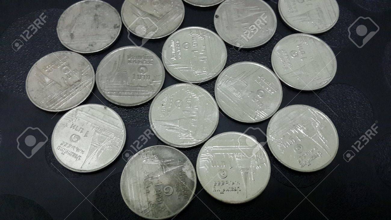 タイのバーツ通貨 1 バーツ の写真素材 画像素材 Image