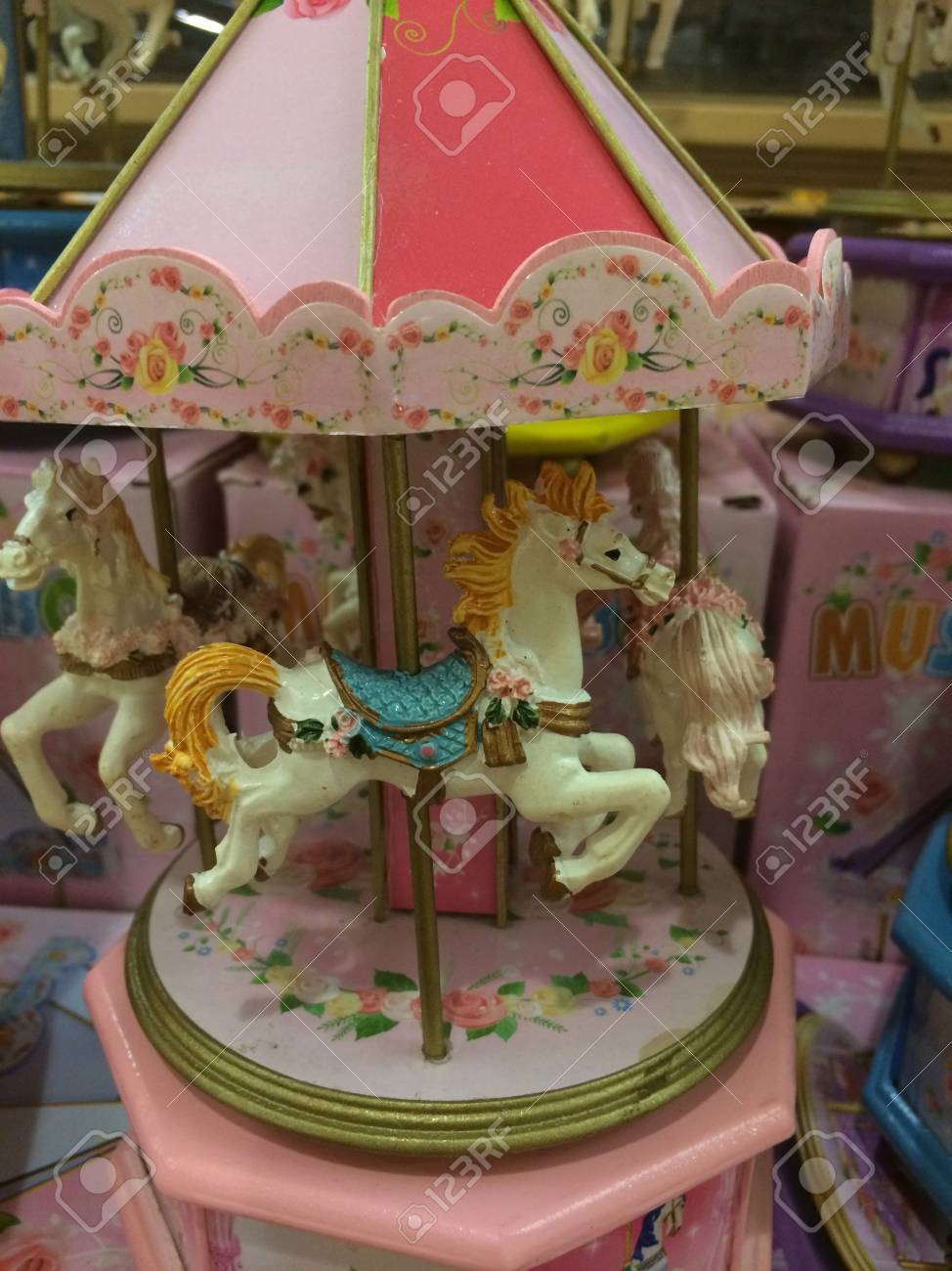 caballos de madera para niñas