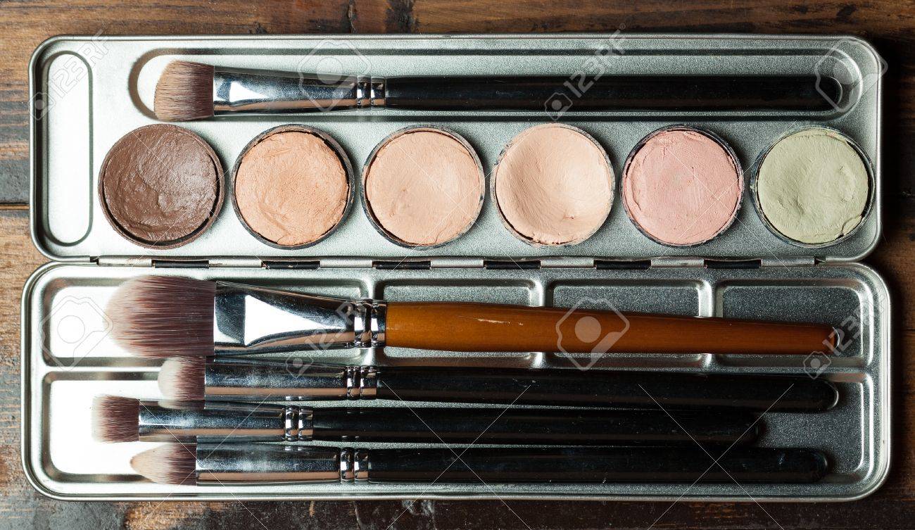 cream concealer palette