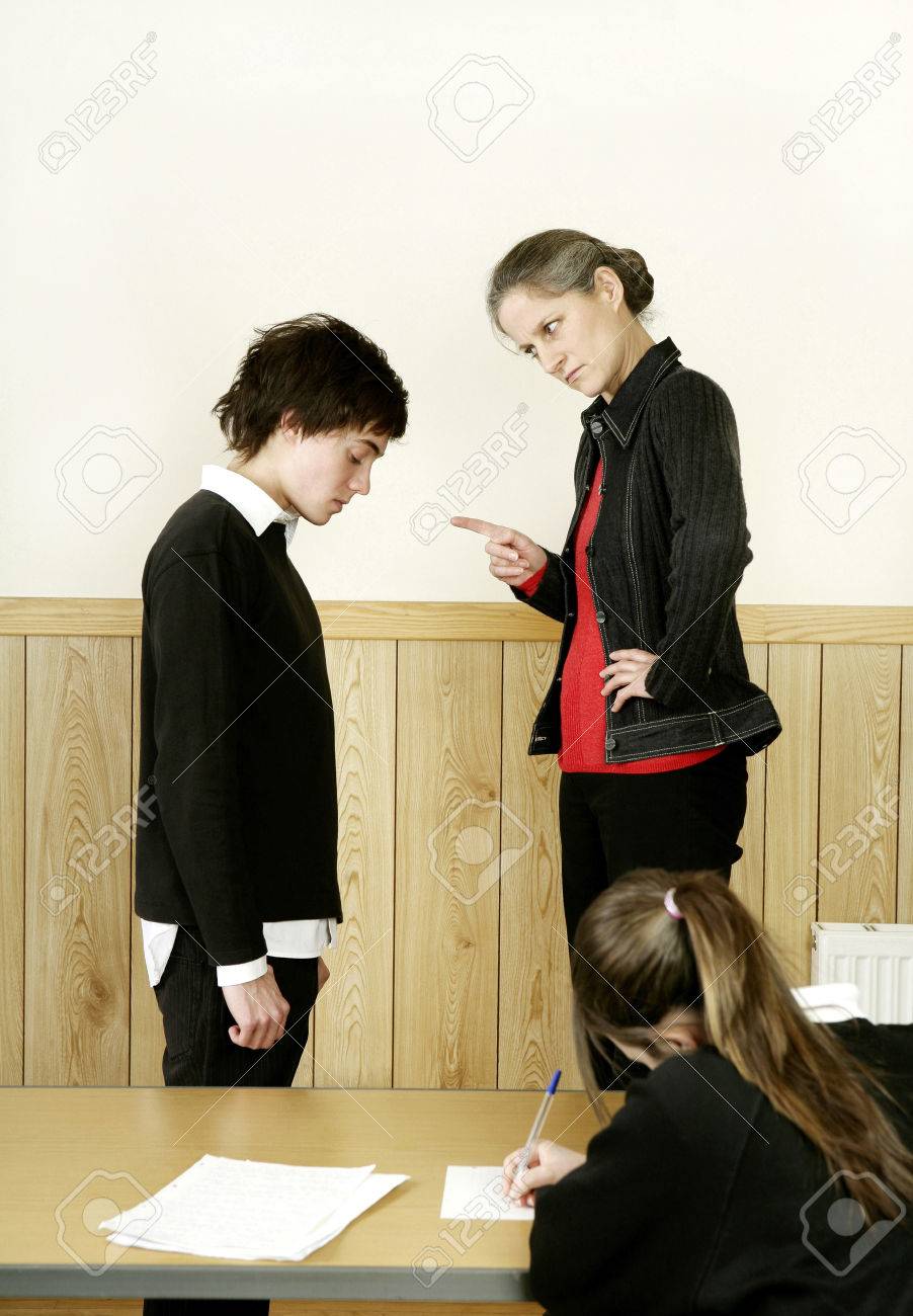 учитель наказывает. наказание учителя. наказание учителей в школе. избиение учителя в школе. наказание учителей в школе.