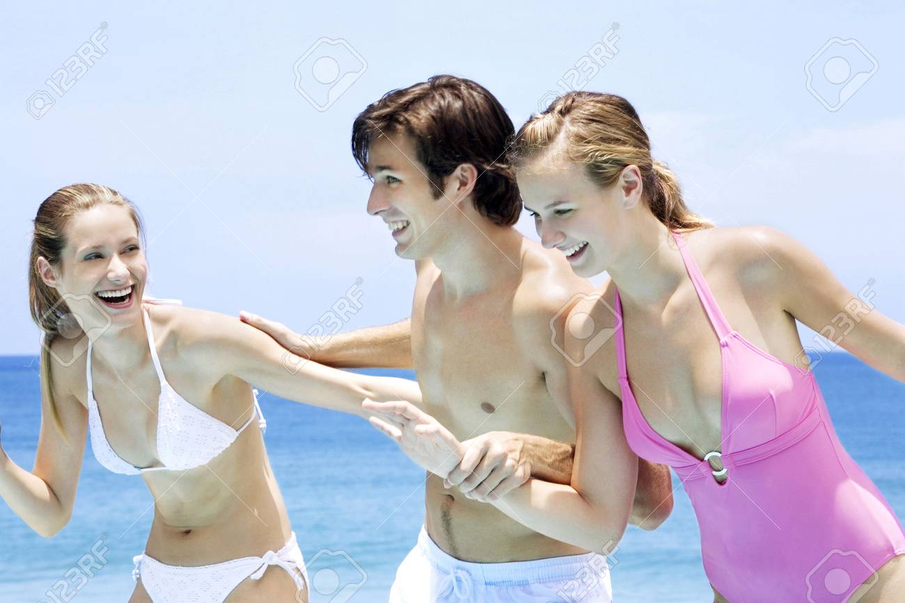 Zwei Girls Machen Liebe Beim Pool Zwei Girls Machen Liebe Beim Pool