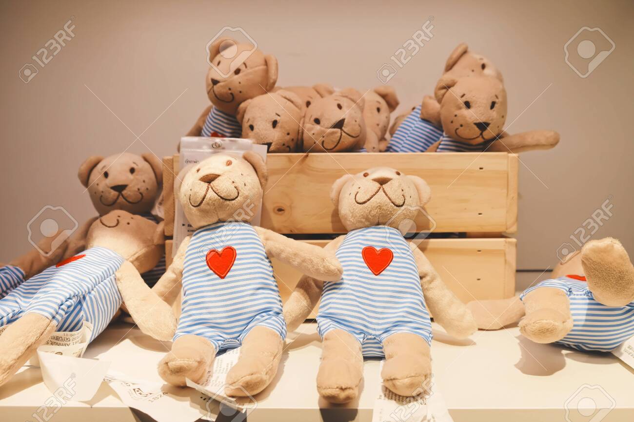 teddy bear shelf