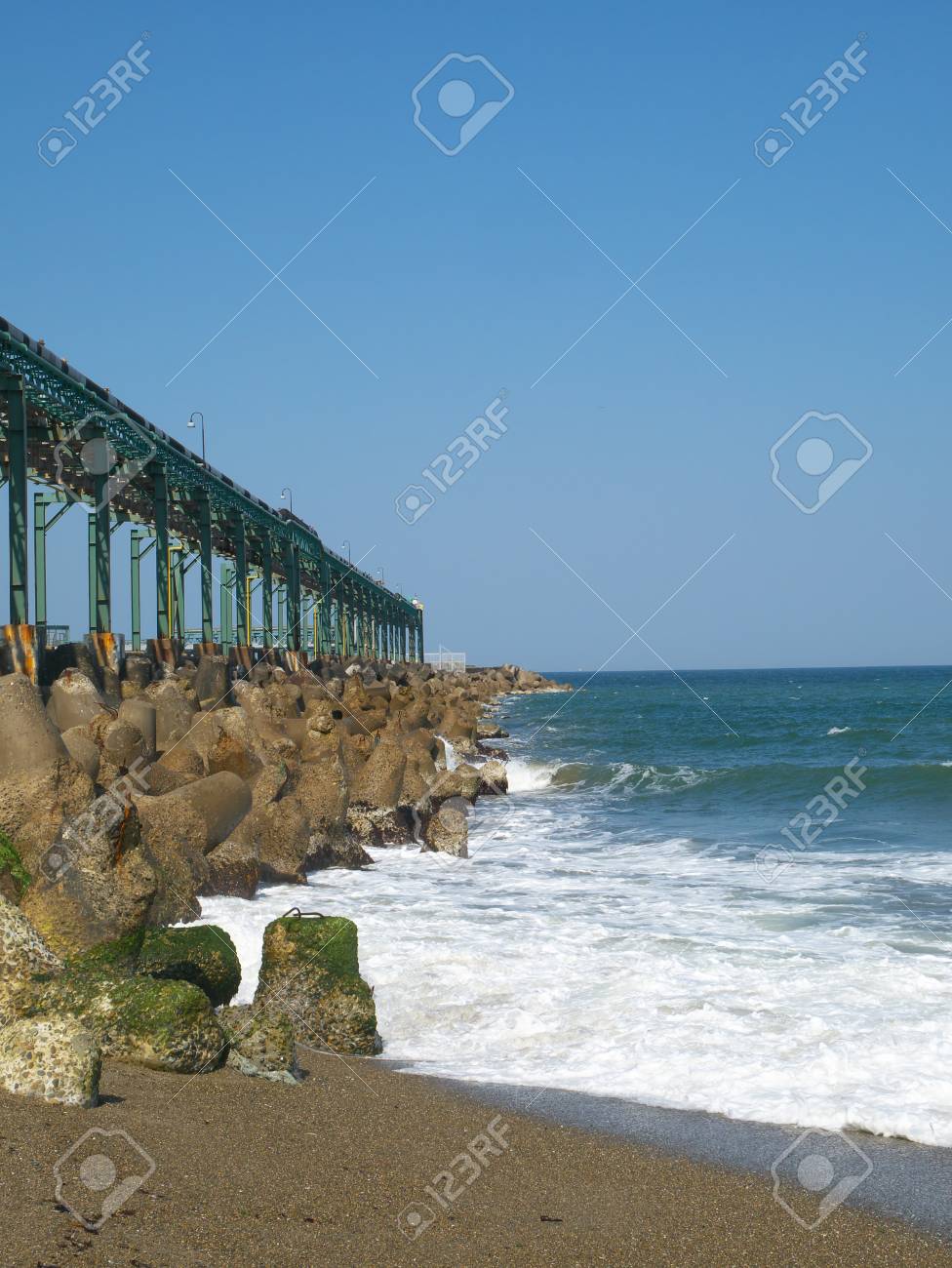 入口近くの鹿島南の断水堤 の写真素材 画像素材 Image