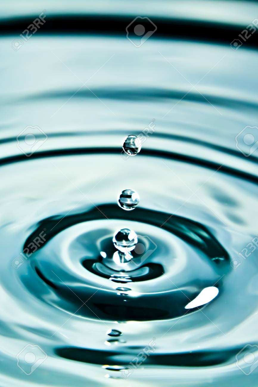 水の水滴の写真素材・画像素材 Image 11933490
