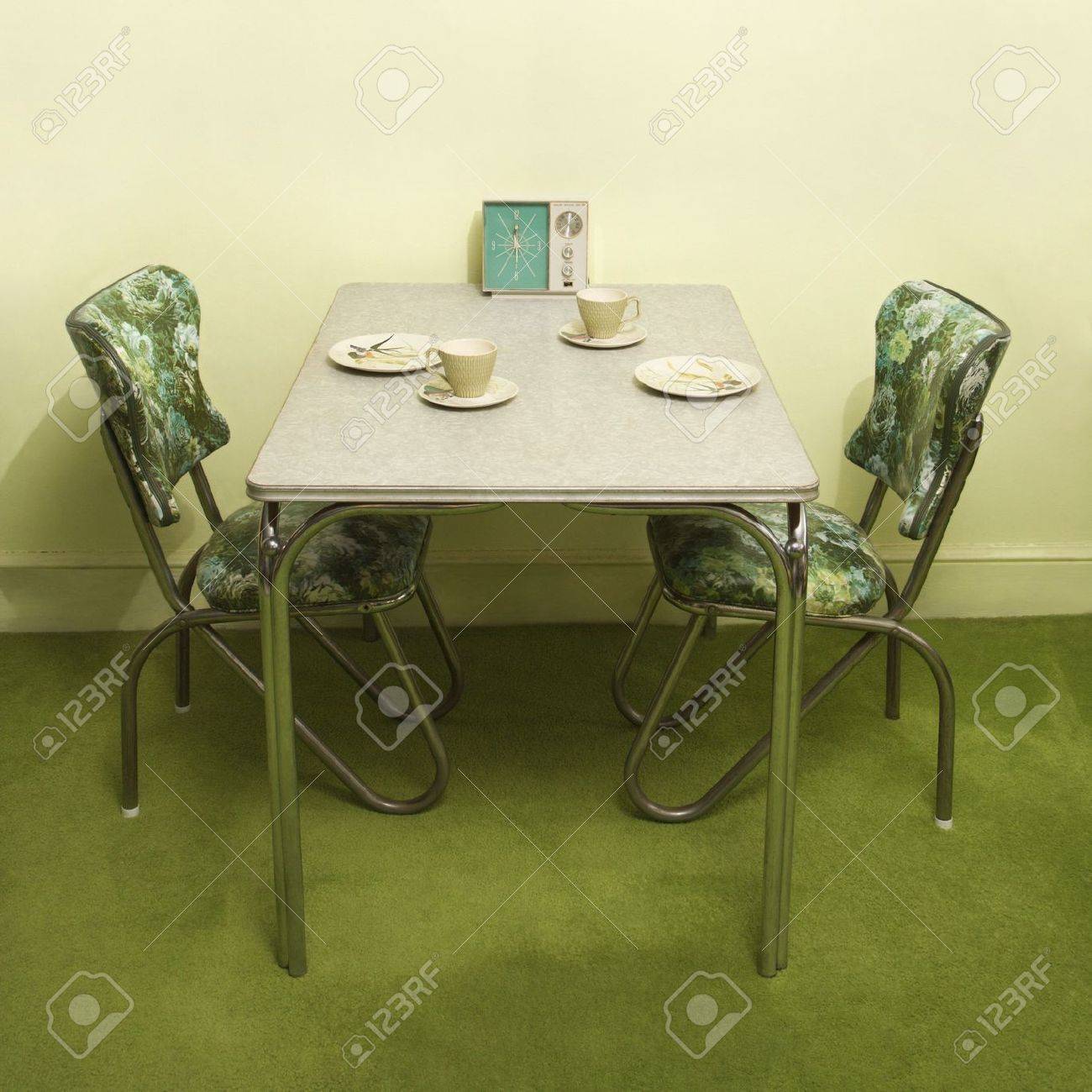 Chrome Dinette Chairs retro 50's formica and chrome dinette set with green vinyl chairs Chrome Dinette Chairs retro 50's formica and chrome dinette set with green vinyl chairs