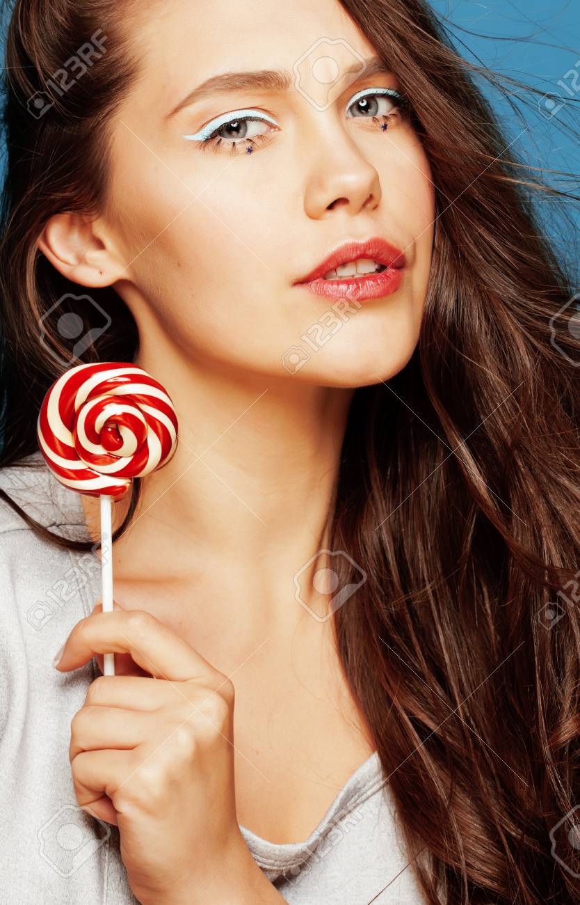 maquillaje de muñeca bonita