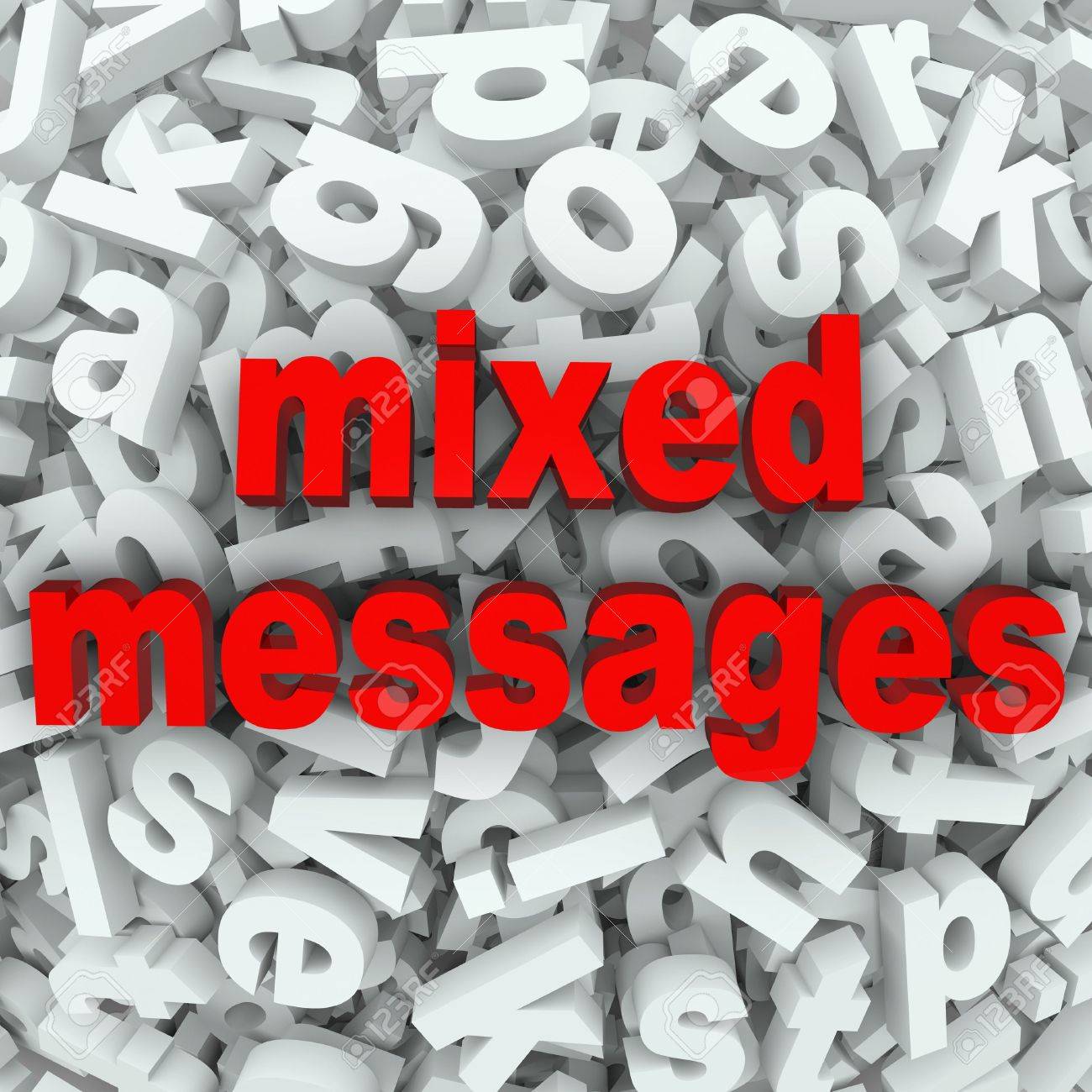 コミュニケーション不足や誤った通信に関わる人々 の間に悪い誤解を説明するためにランダムな文字や単語の背景の単語の混合メッセージ の写真素材 画像素材 Image