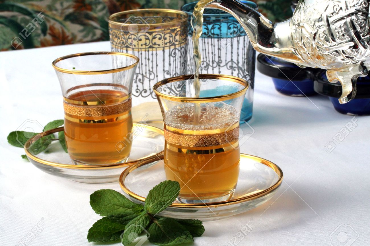 モロッコの伝統的なミントティー の写真素材 画像素材 Image
