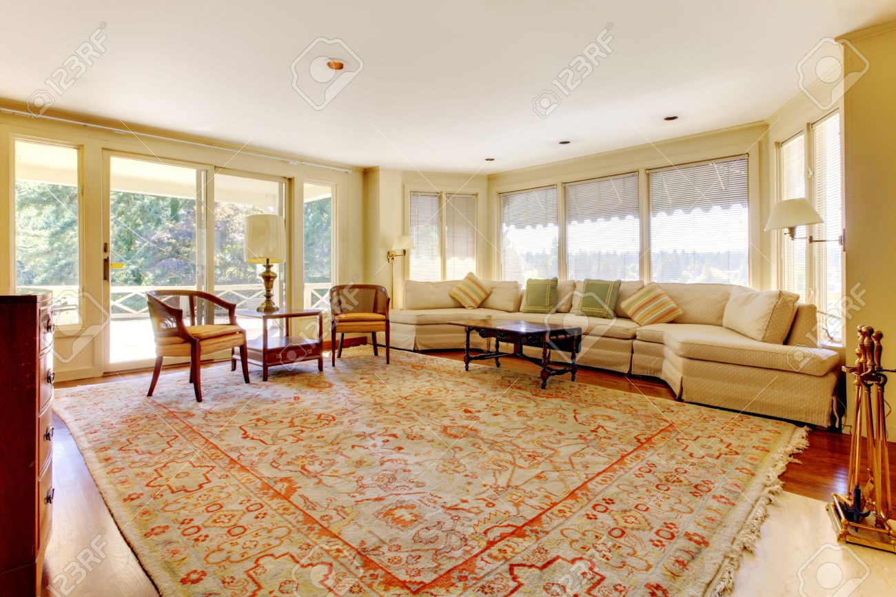 Old American House Large Living Room Interior. Stock Photo, Picture And Royalty Free Image. Image 18457051.