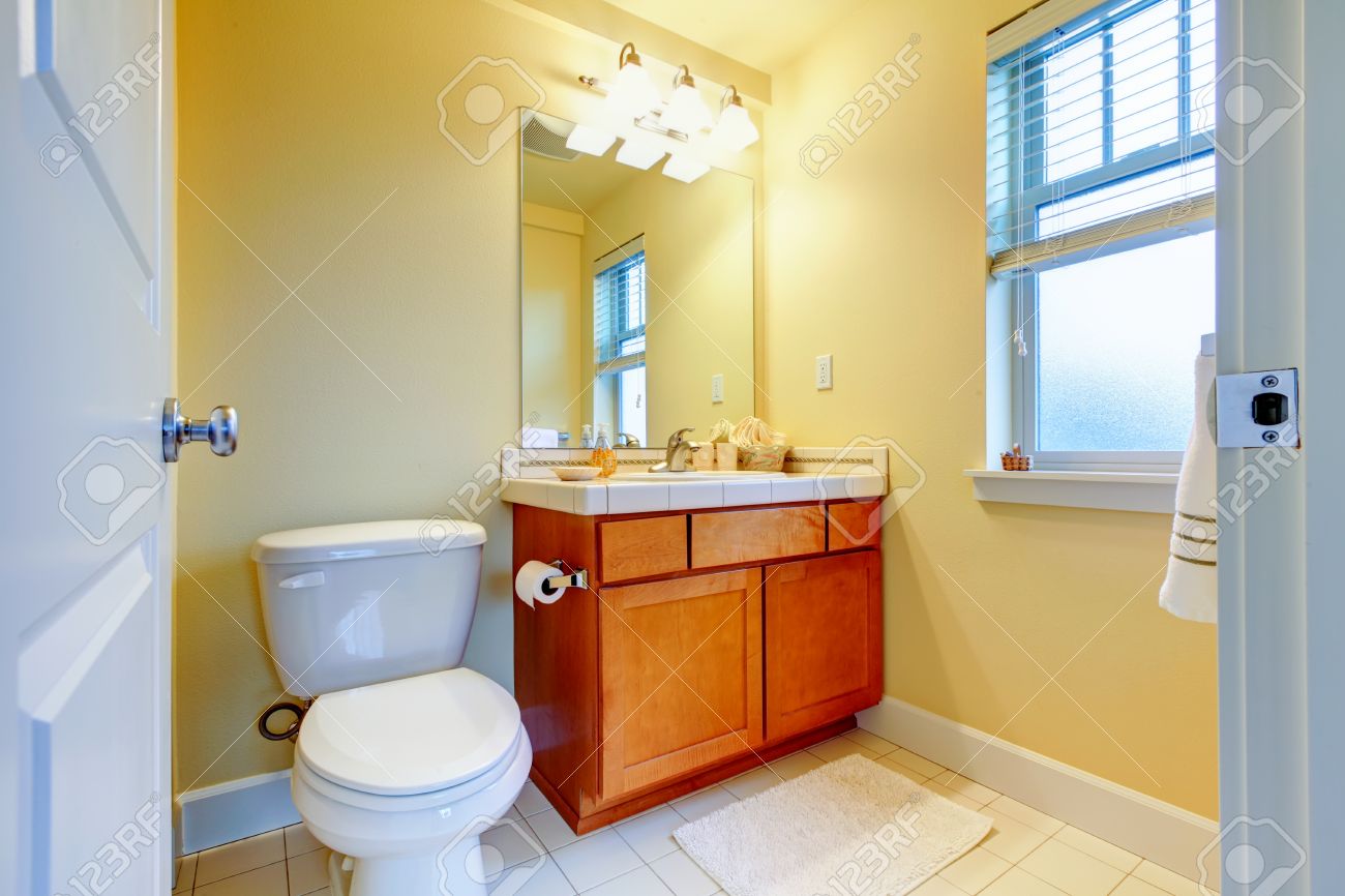Small Bathroom With Window