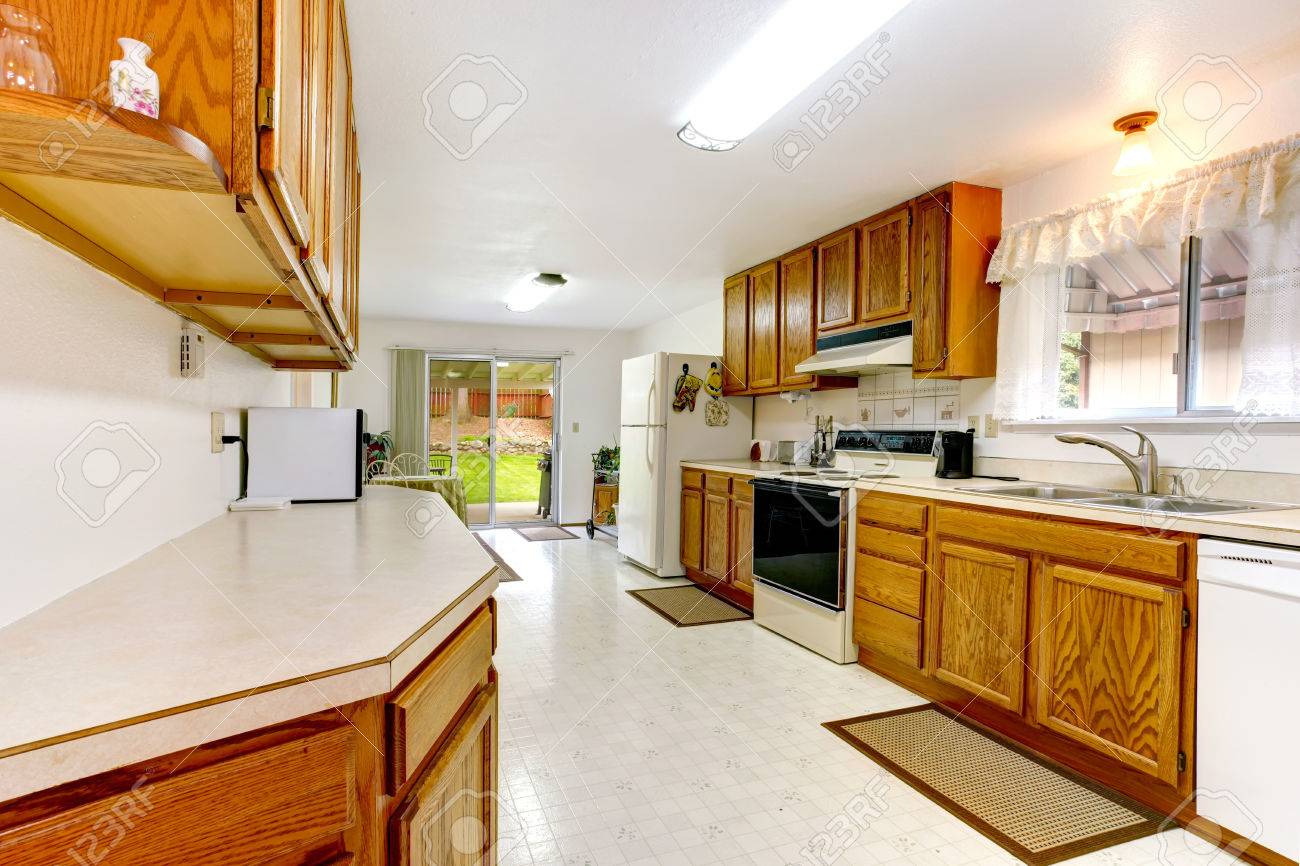 White Kitchen Appliances With Wood Cabinets fine white kitchen appliances with wood cabinets bright granite White Kitchen Appliances With Wood Cabinets fine white kitchen appliances with wood cabinets bright granite