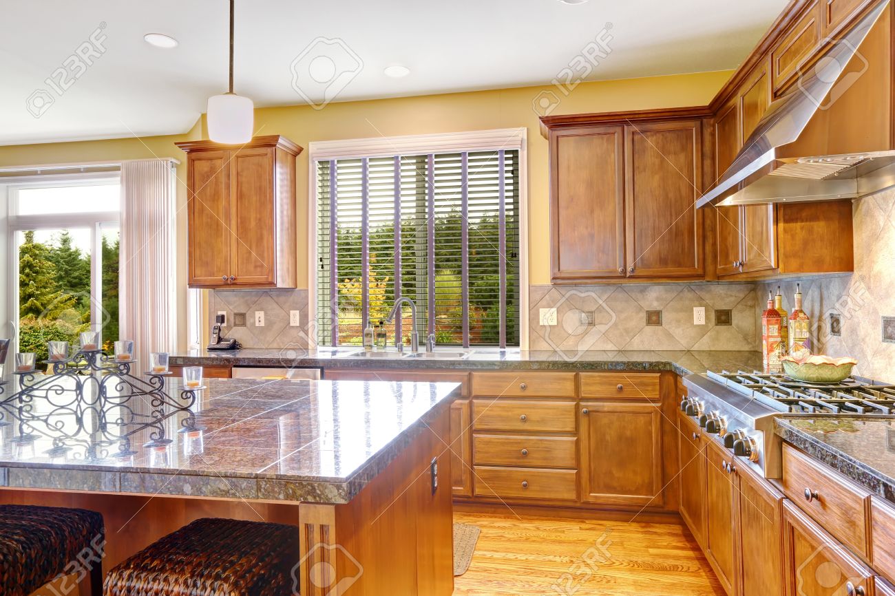 Luxury Kitchen Room With Modern Storage Combination And Tile
