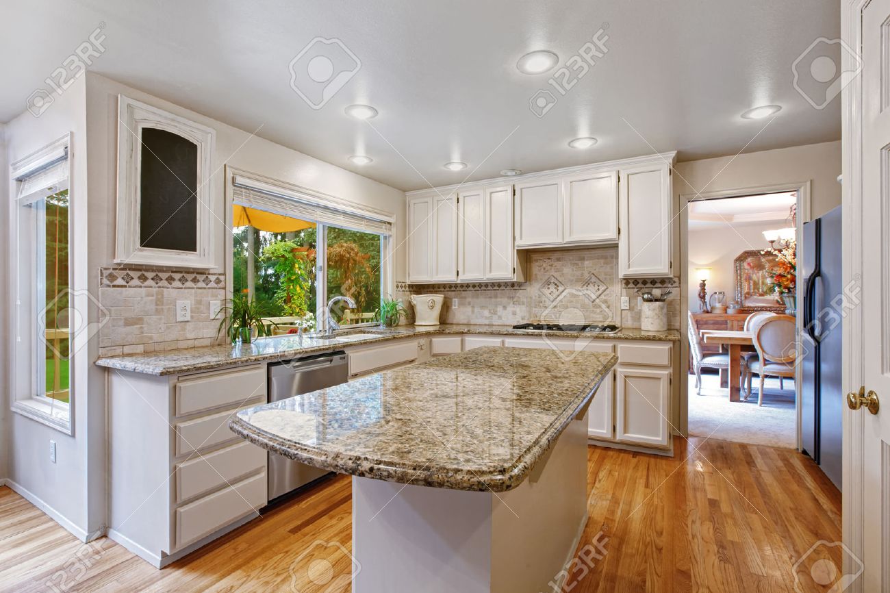 Meuble Haut Cuisine Pas Cher Occasion ~ Cuisine Manger Avec Combinaison De Rangement Blanc Lot De Meuble Haut Cuisine Pas Cher Occasion ~ Cuisine Manger Avec Combinaison De Rangement Blanc Lot De