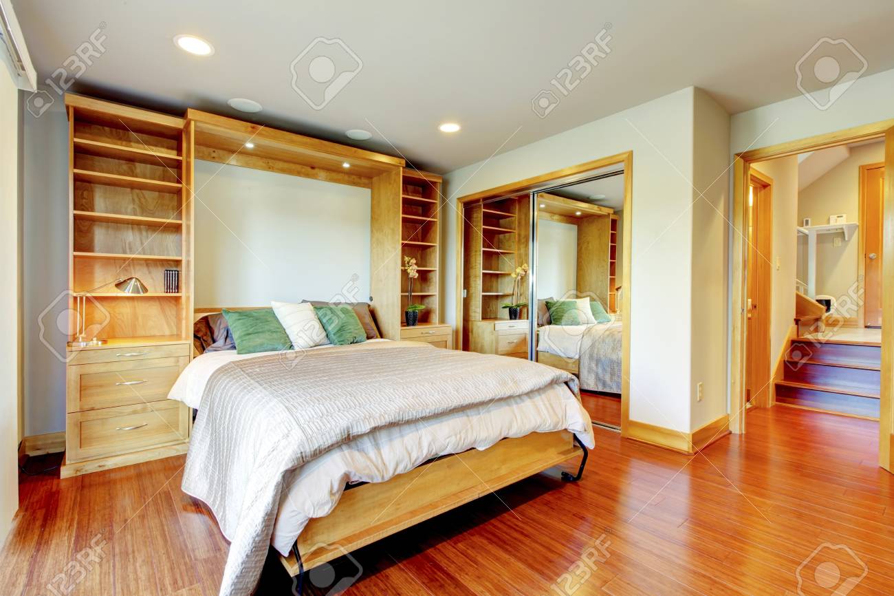 Bright Bedroom With Storage Combination Sliding Door Mirror