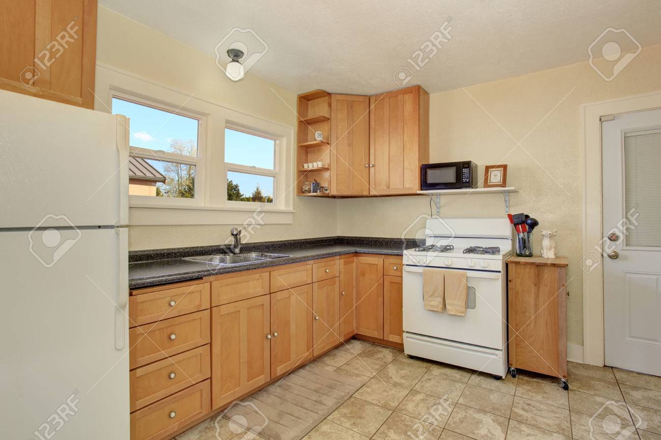 kitchen cabinet color honey bright kitchen room interior with honey color cabinets and tile kitchen cabinet color honey bright kitchen room interior with honey color cabinets and tile