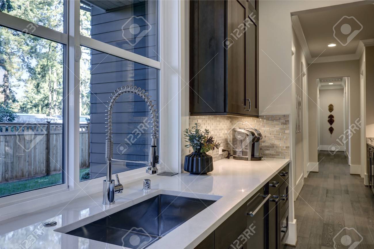 brown kitchen cabinets with backsplash contemporary kitchen design with brown kitchen cabinets paired brown kitchen cabinets with backsplash contemporary kitchen design with brown kitchen cabinets paired