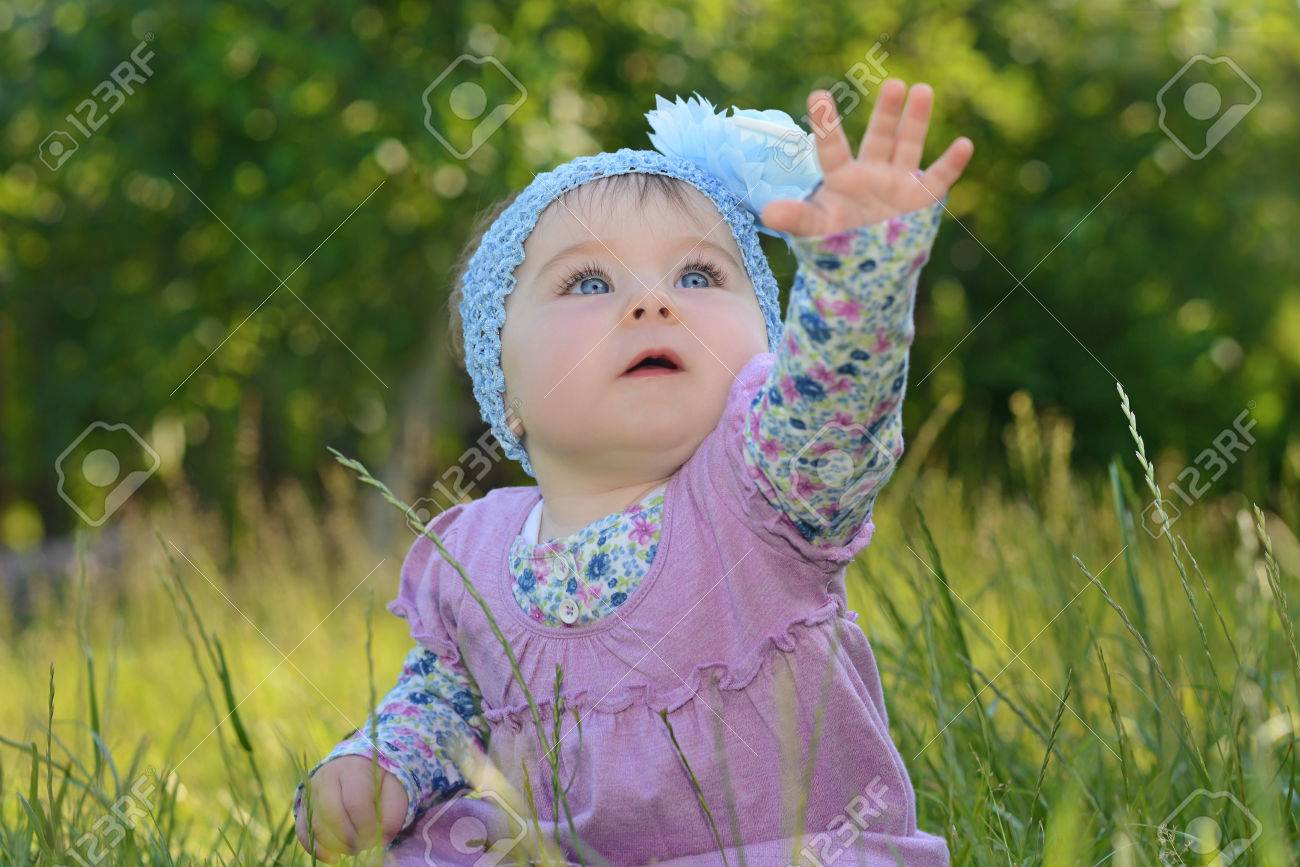 baby girl with green eyes