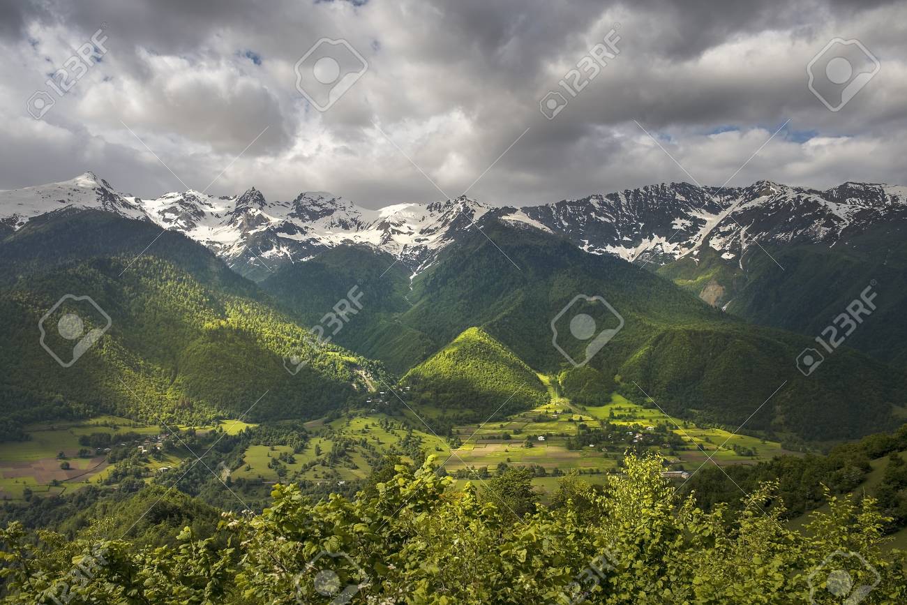 ジョージア州アッパースヴァネティにあるコーカサス山脈の山岳風景 の写真素材 画像素材 Image 6471 ジョージア州アッパースヴァネティにあるコーカサス山脈の山岳風景 の写真素材 画像素材 Image 6471
