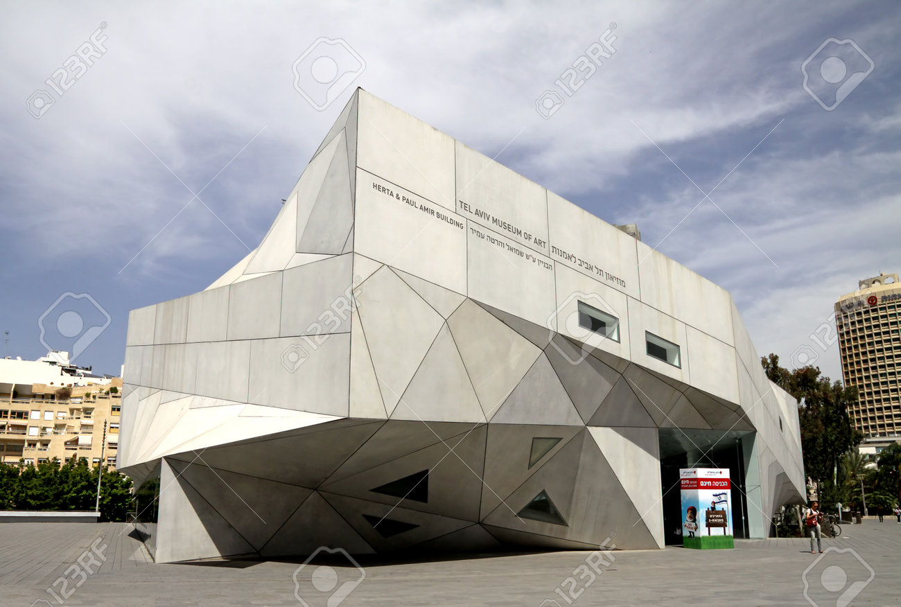 テルアビブ イスラエル 15 年 4 月 8 日 建築スタイルの折り紙 テル アビブの美術博物館の新しい建物 の写真素材 画像素材 Image