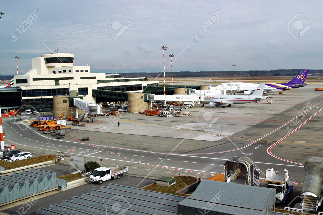マルペンサ国際空港 ミラノ イタリア 15 年 1 月 日 ミラノ マルペンサ空港の眺め ミラノ周辺 イタリアの最大の空港です の写真素材 画像素材 Image