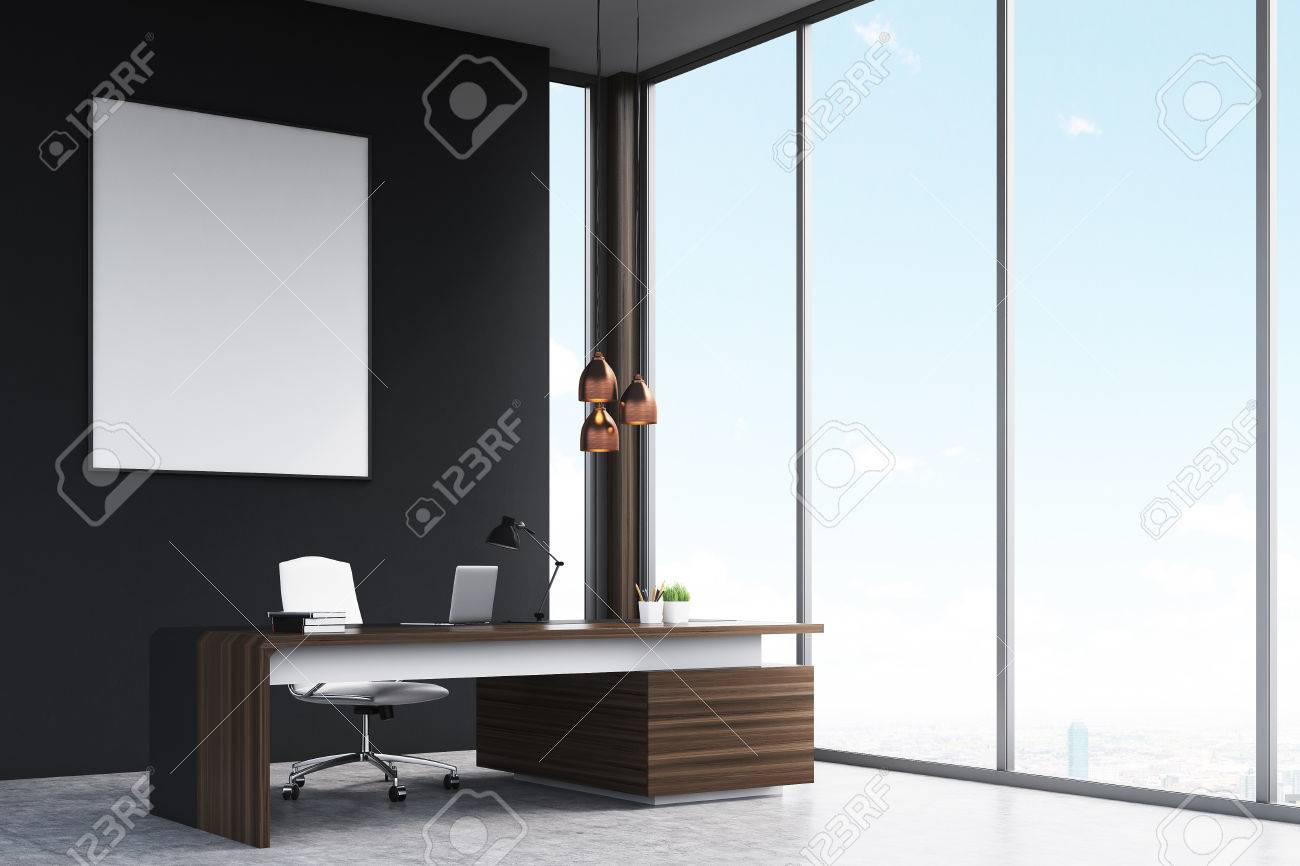 Bureau Mur Noir : Vue de côté d un bureau d un gestionnaire de haut rang avec une