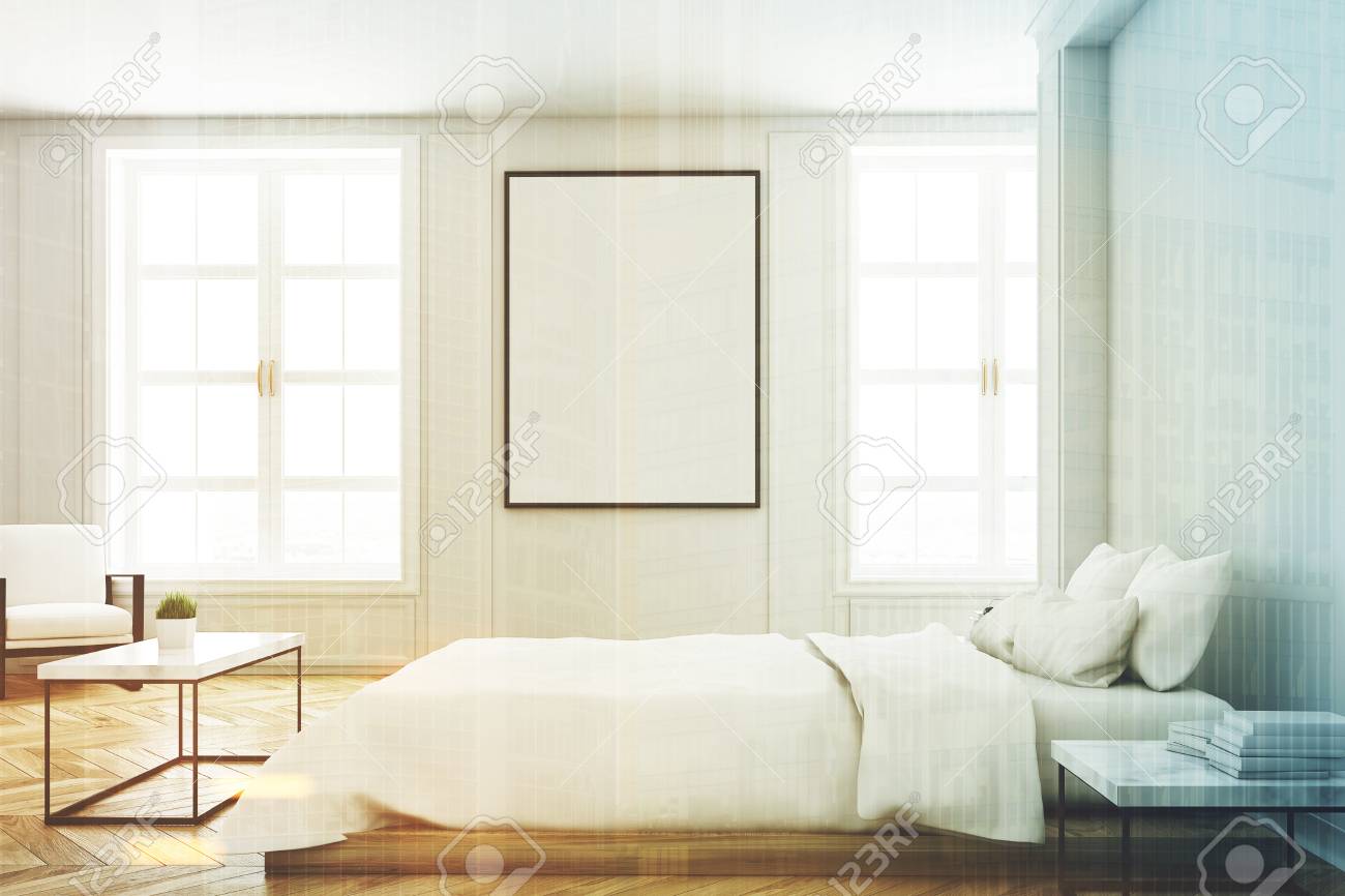 Vista Di Un Interno Bianco Della Camera Da Letto Con Un Letto ... Vista Di Un Interno Bianco Della Camera Da Letto Con Un Letto ...
