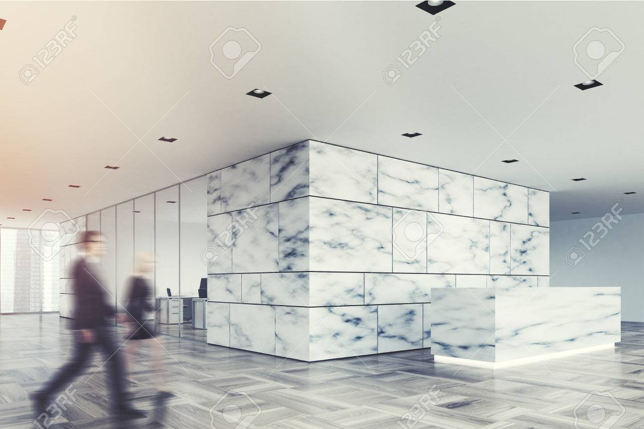 大理石と白のオフィスは ガラス壁の空き部屋と木製のレセプション カウンター ロビーします 側面図 3 D レンダリングの人々 をモックアップします の写真素材 画像素材 Image