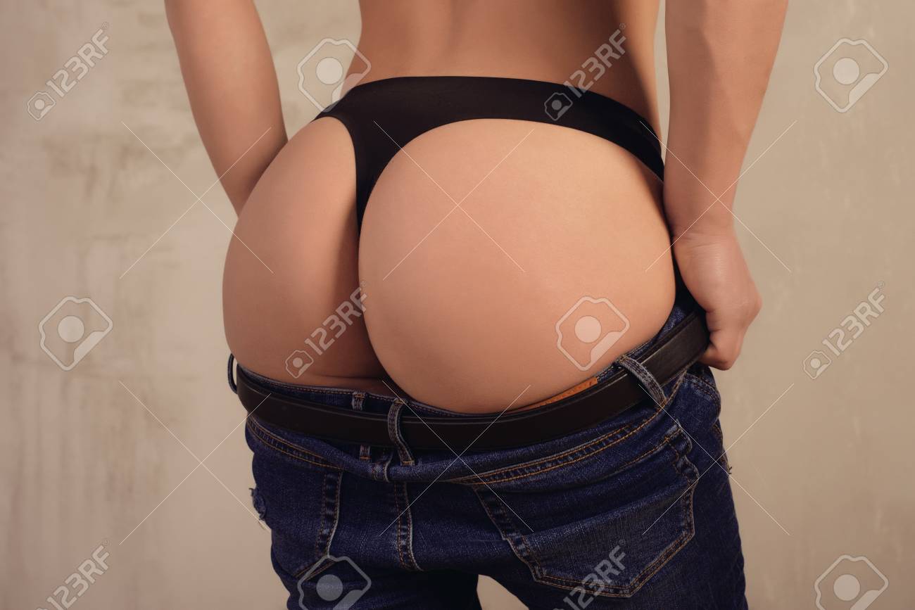 パンティ脱ぎ お尻 