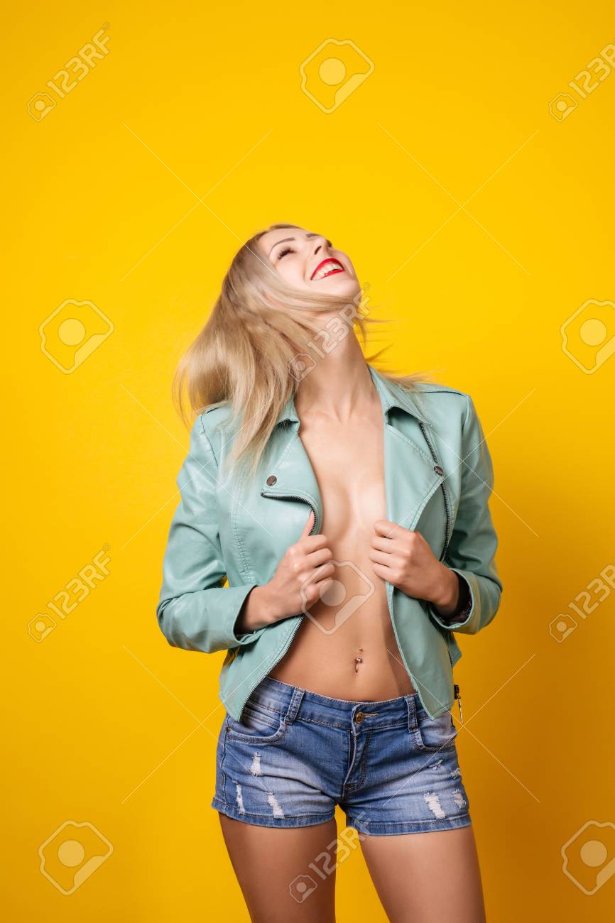 Enid jaynes busty pictures Neked adivasi grandma oppan bath