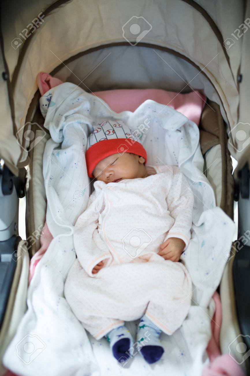 baby sleeping stroller
