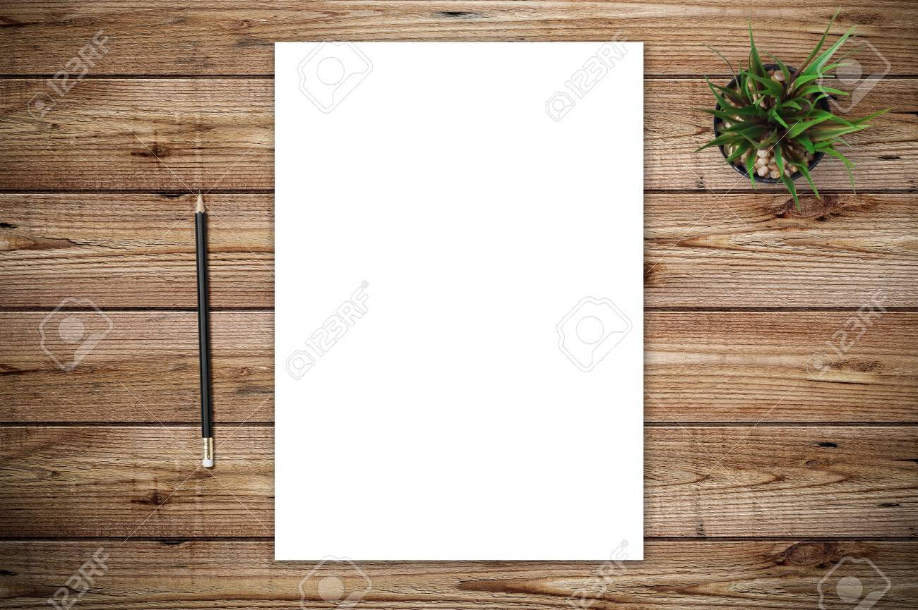 Vue De Dessus De Page De Papier Vide Sur Fond De Bureau Bureau En Bois Avec Differents Cadres Minimal De Style Plat Banque D Images Et Photos Libres De Droits Image 82317053 Vue De Dessus De Page De Papier Vide Sur Fond De Bureau Bureau En Bois Avec Differents Cadres Minimal De Style Plat Banque D Images Et Photos Libres De Droits Image 82317053